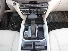 2017 GS8 320T A
