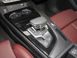2025款 奥迪A4L 200万辆悦享版 40 TFSI 豪华动感型