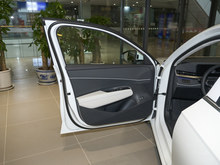 2026 v L 300TSI DSG Ӣ