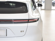 2024 εET5T 75kWh Touring