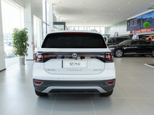 2023 ̽Ӱ 200TSI DSG R-Line