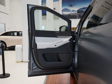 2025 СiX9 740Lm Max