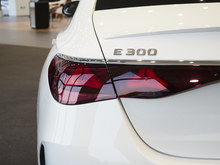 2025 YE(M) E 300 A\Ӱ