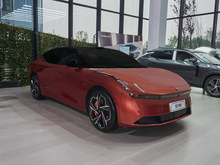 2025 IZ10  95kWh 702km{Ultra