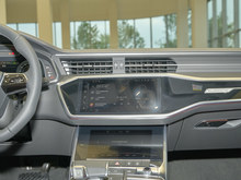 2025 WA7L 45 TFSI quattro ʿ
