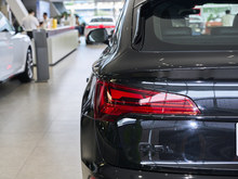 2025 WQ5L Sportback quattro 45ذ 40 TFSI r