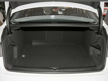 2026�� �µ�A4L 200���������� 40 TFSI ʱ�ж�����